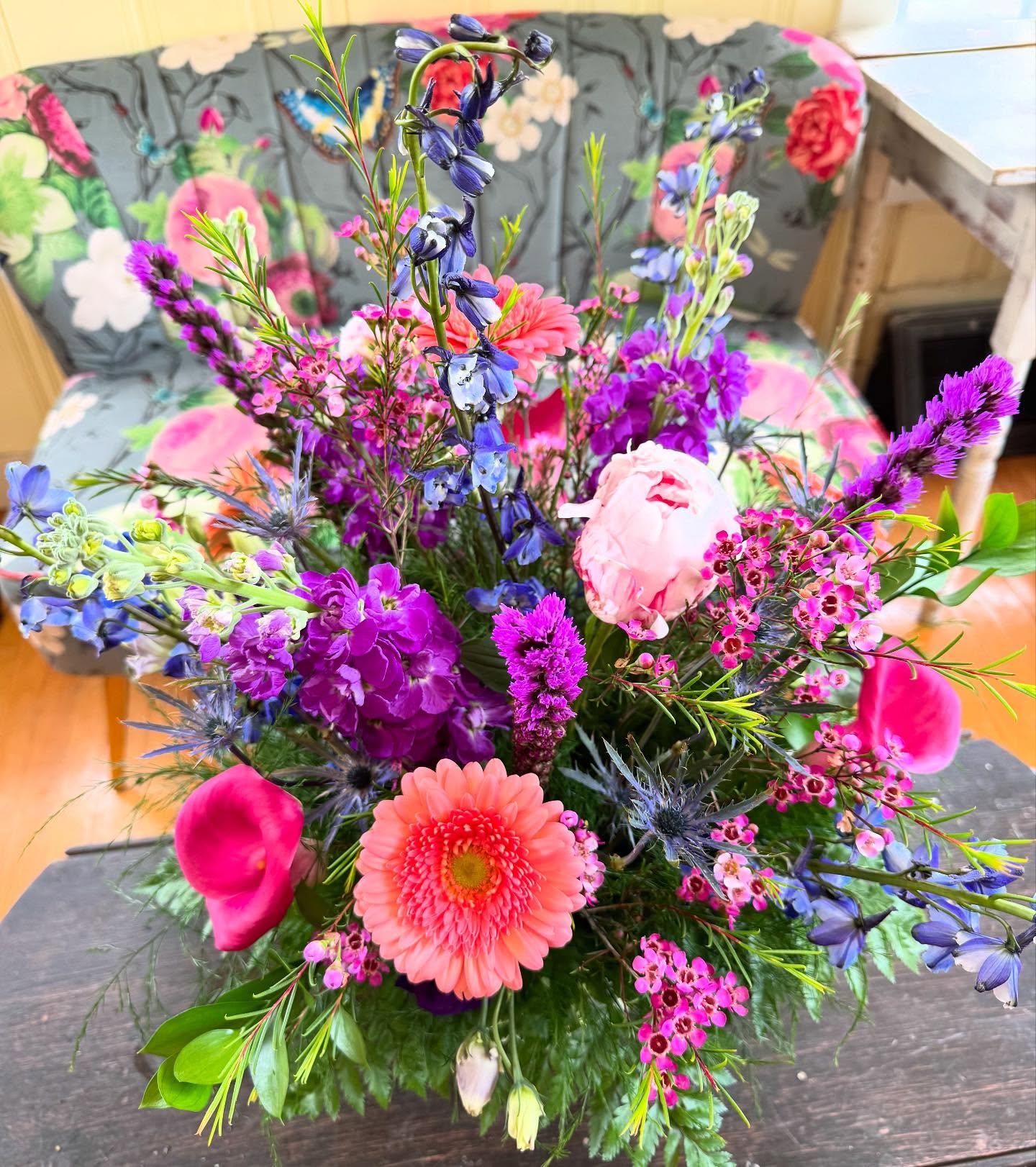 Designers Choice- Vase Included