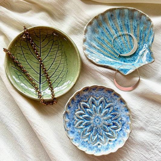 Handmade Ceramic Trinket Dish – Jewelry Dish Beach & Floral