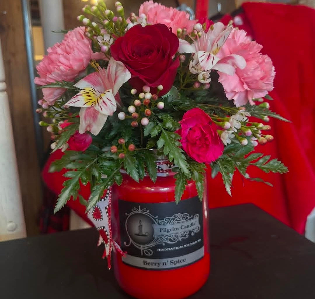 Seasonal Candle Topper Includes  24 Ounce Pilgrim Candle